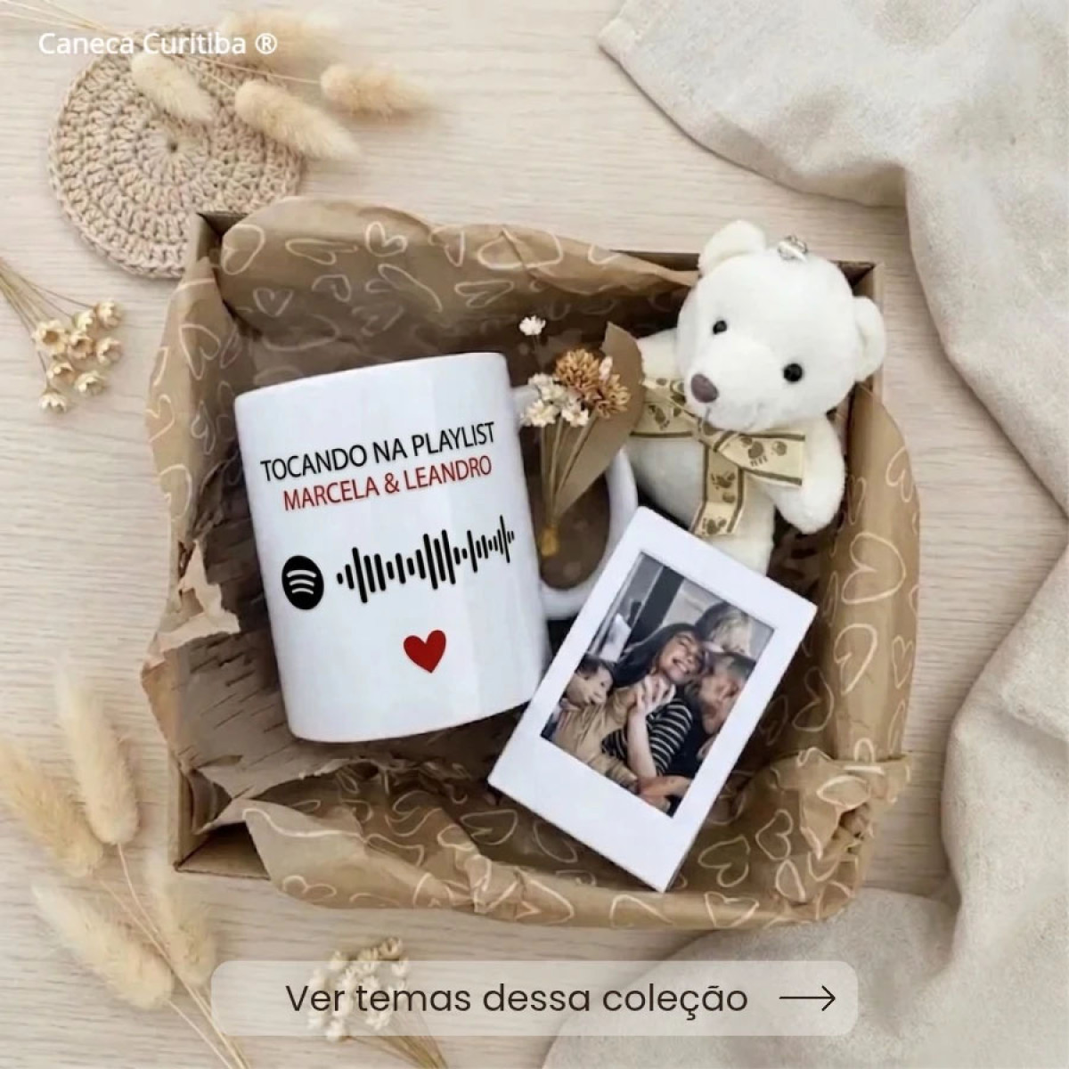 Kit Foto e Música Presente Caneca, Mini Porta-Retrato Polaroid e Ursinho