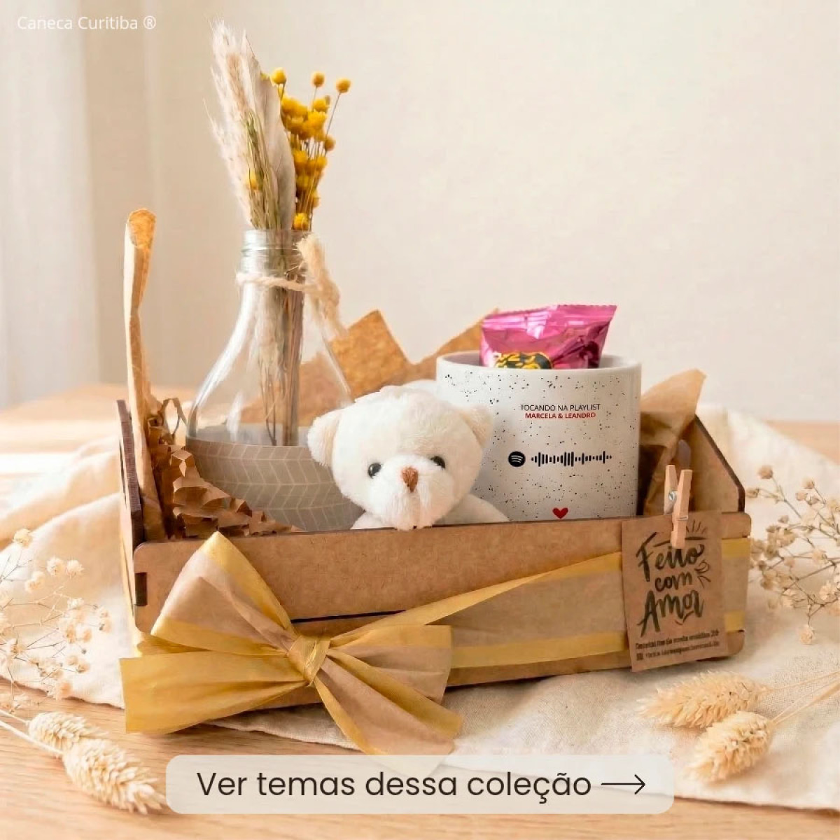 Kit Foto e Música Caixotinho MDF com Caneca Personalizada, Ursinho e Mimos